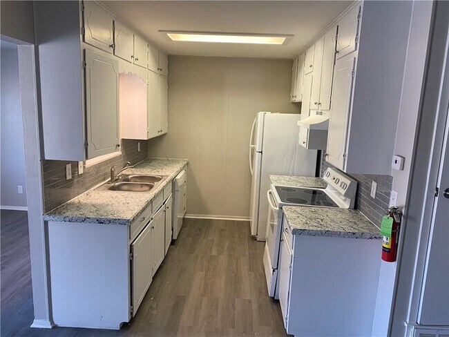 Foto del edificio - 1053 Linde Ave