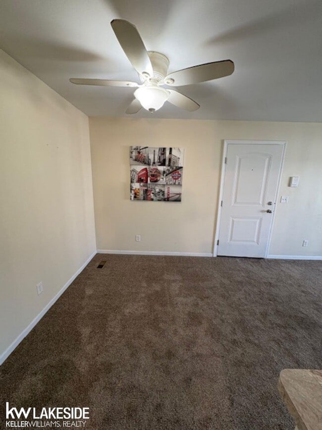 Building Photo - 14231 Ivanhoe Dr