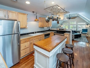 Building Photo - 607 Lincoln Ave