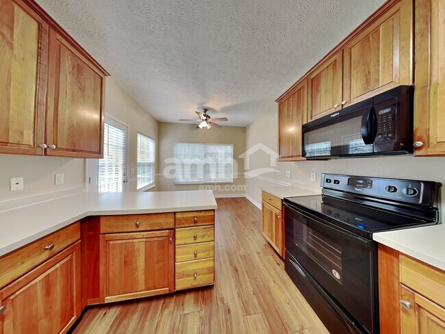 Building Photo - 2608 Welshcrest Dr