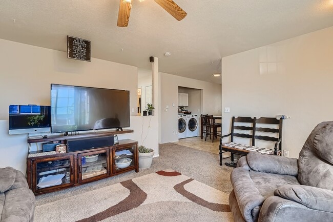 Building Photo - 3609 Watermans Landing Dr