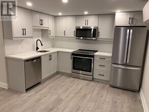 Building Photo - 230 Gainsborough Rd