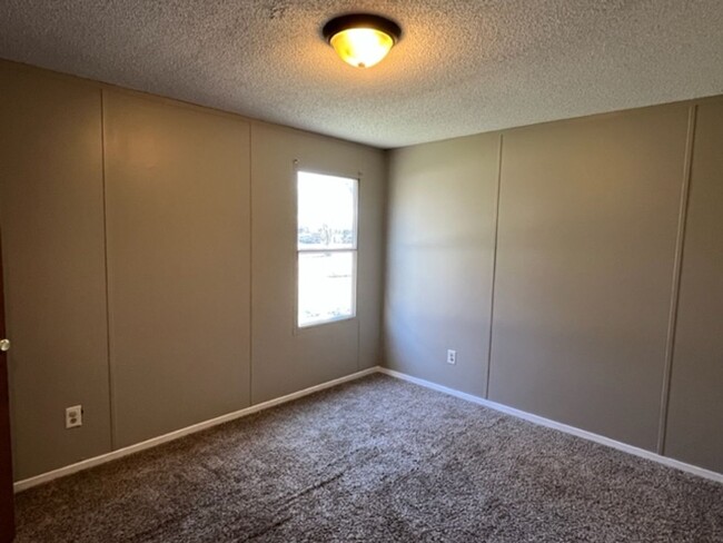Foto del edificio - Renovated 2 Bedroom 2 Bath Home(Trailer) o...