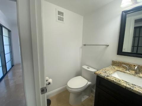 Building Photo - 100 Andover D