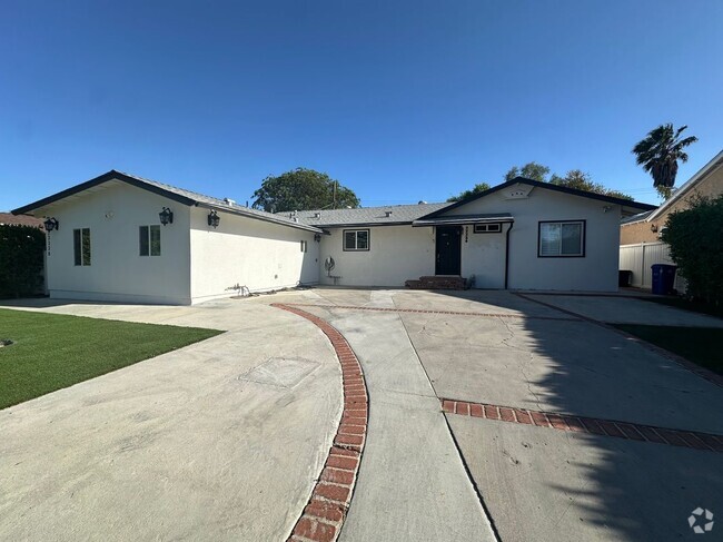 Building Photo - 22230 Strathern St