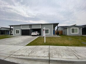 Building Photo - 518 Whitefish Ln