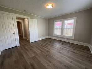 Building Photo - 6913 Avenue L