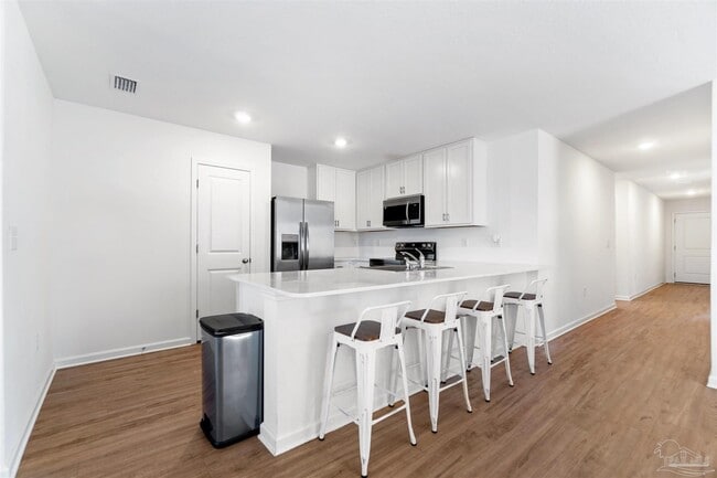 Building Photo - 4635 Carlstrom Ln