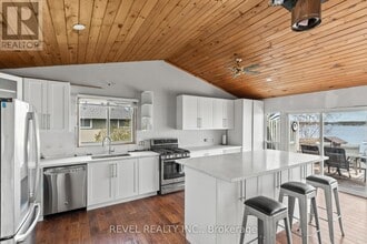 Building Photo - 151 Beehive Dr