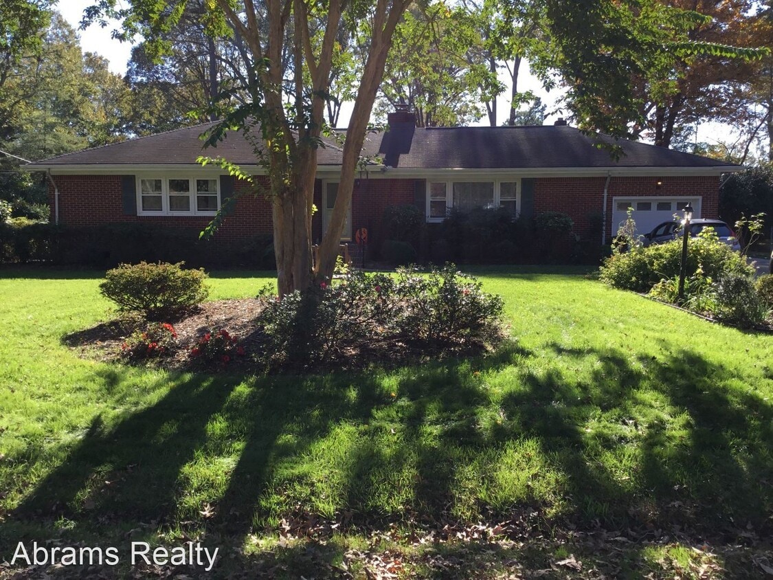 Primary Photo - 3 br, 2.5 bath House - 4745 Hermitage Road