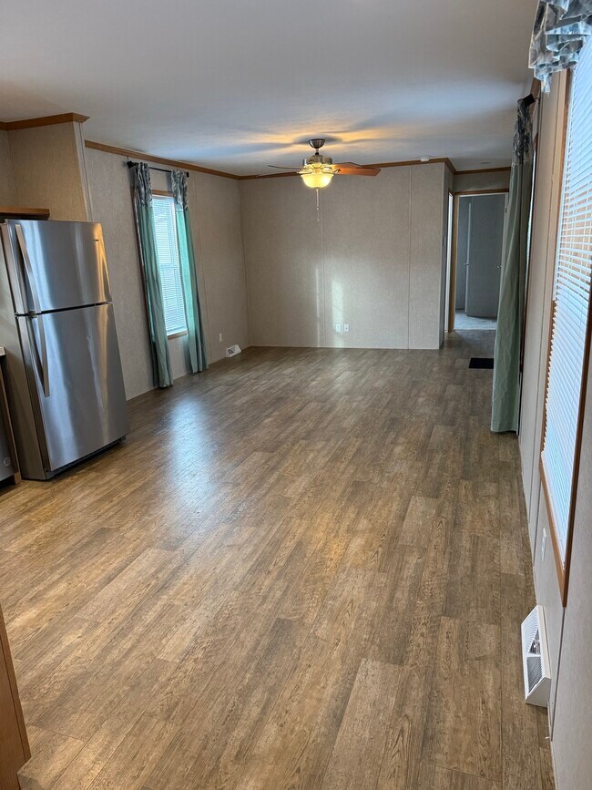 Foto del edificio - 101 Wyatts Dr