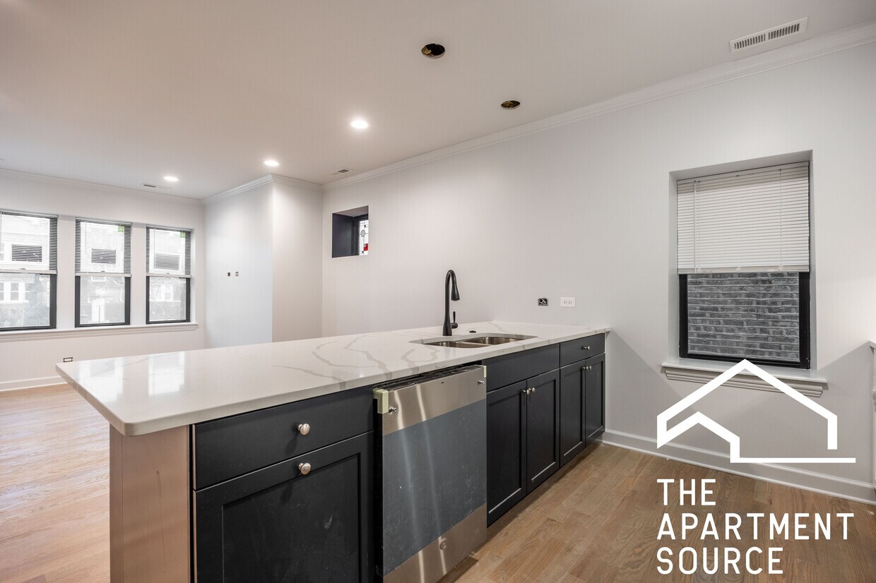 Foto principal - 3708 N Sawyer Ave