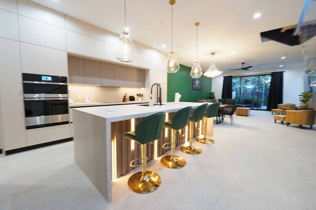 Foto del edificio - 1812 Miami Rd