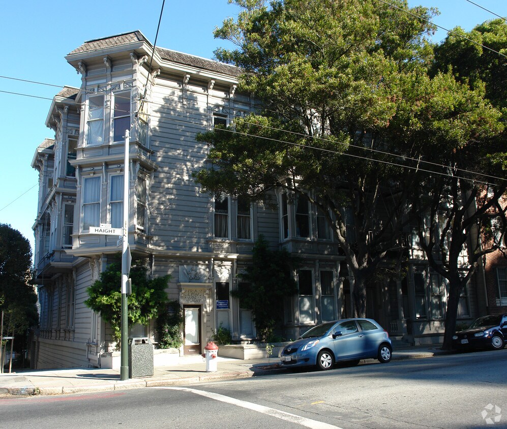 Building Photo - 10 Lyon St