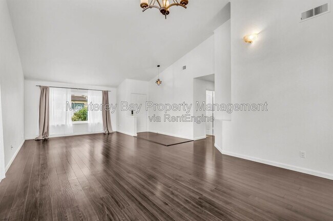 Foto del edificio - 383 Hillcrest Ave