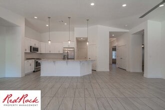 Building Photo - 2132 E Sunshine Cir