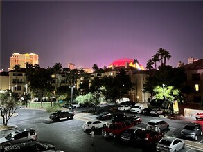 Building Photo - 220 E Flamingo Rd
