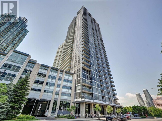 Building Photo - 223-2223 Webb Dr