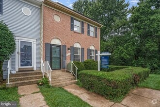 Building Photo - 8609 Lamont Ct