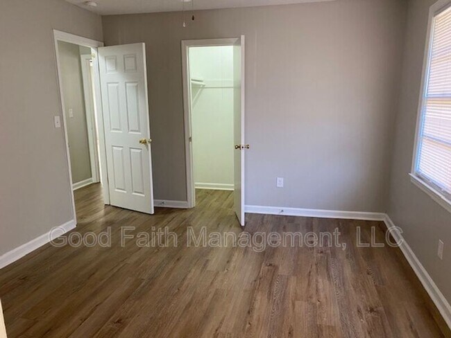 Foto del edificio - 4539 Greystone Ct