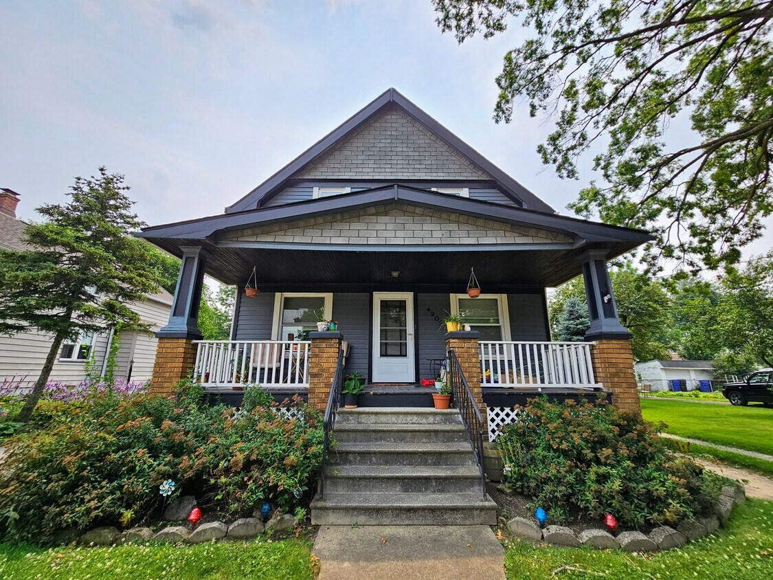 4209 Stickney Ave Unit UP, Cleveland, OH 44109 Room for Rent in