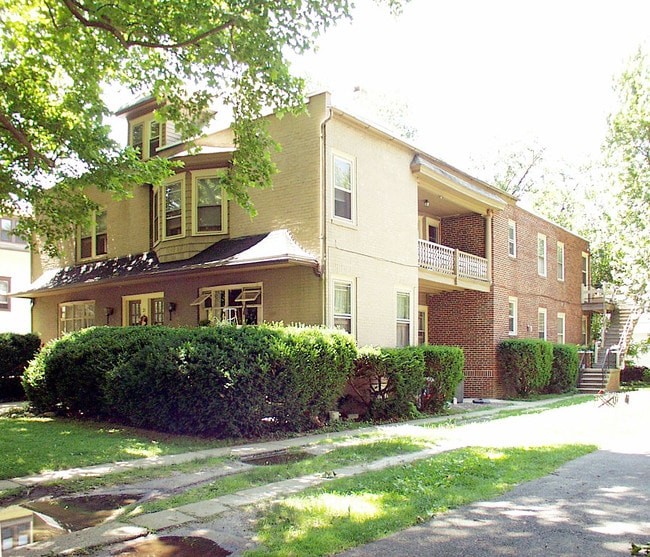 Building Photo - 21 Yale Rd