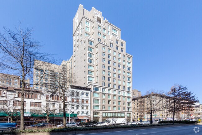 Foto del edificio - 2255 Broadway