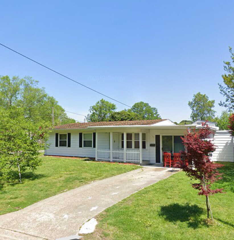 Primary Photo - 740 Hilltop Rd