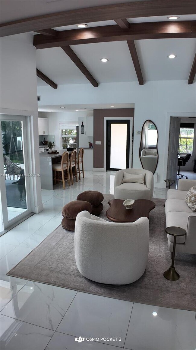 Foto del edificio - 14605 SW 142nd Pl
