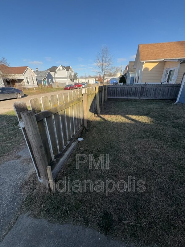 Building Photo - 115 N Elder Ave