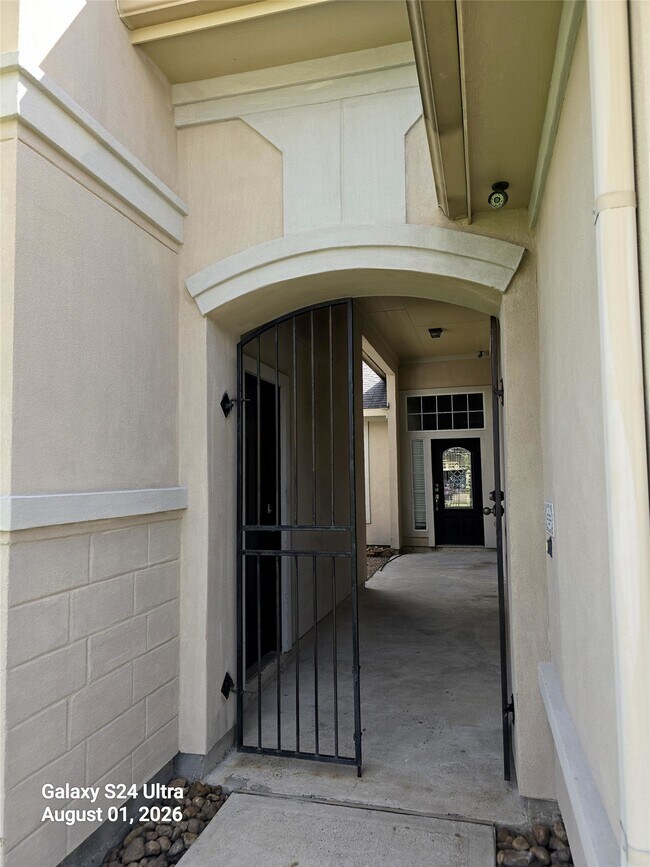 Foto del edificio - 5031 Gulf Stream Ln