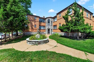 Building Photo - 4931 Jamieson Ave