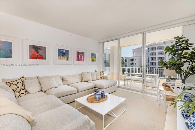 Foto del edificio - 713 Crandon Blvd