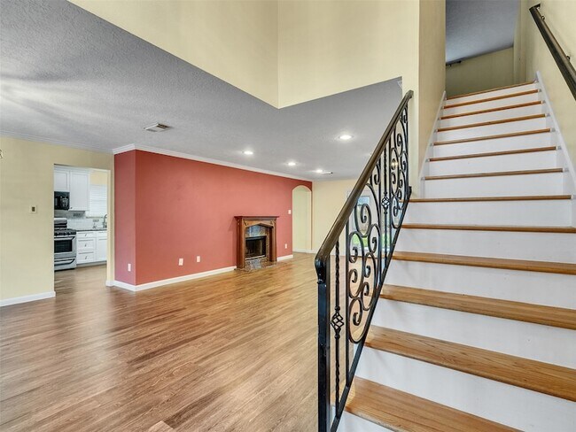 Foto del edificio - 1814 Oak Valley Dr