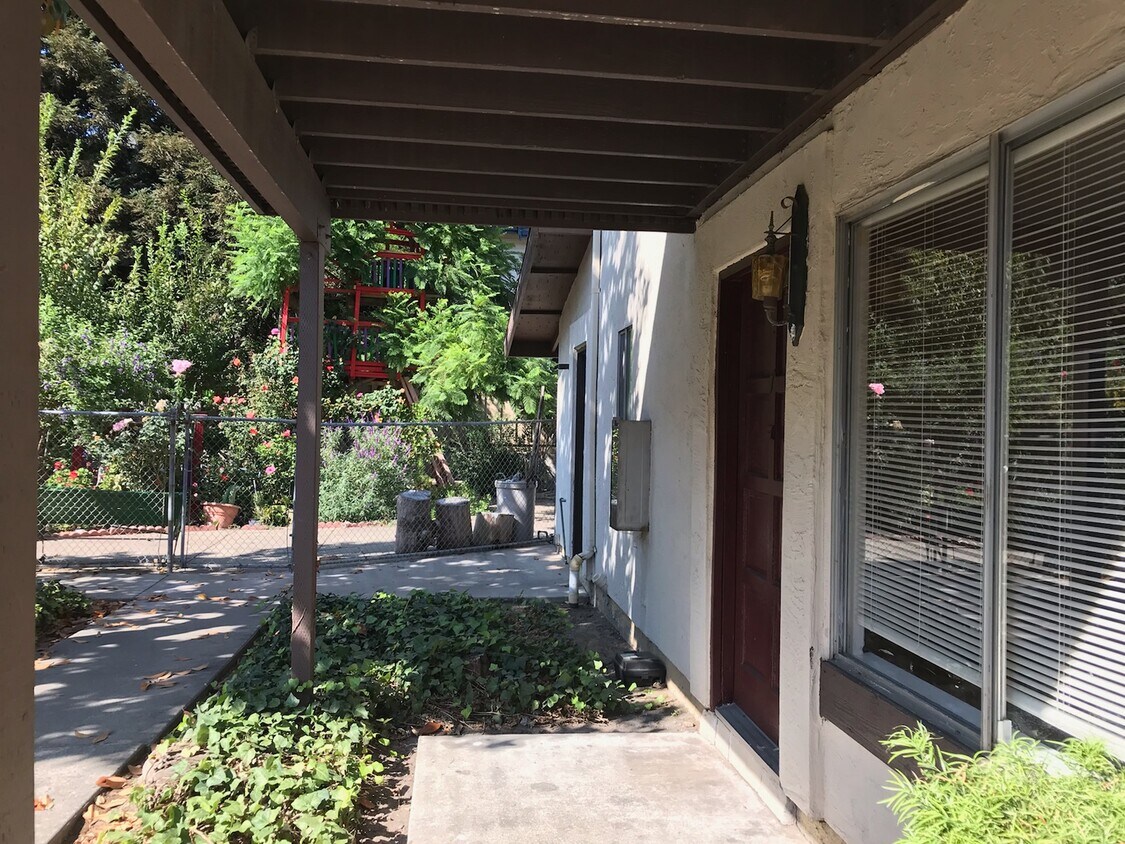 Front porch - 270 Franciscan Ct