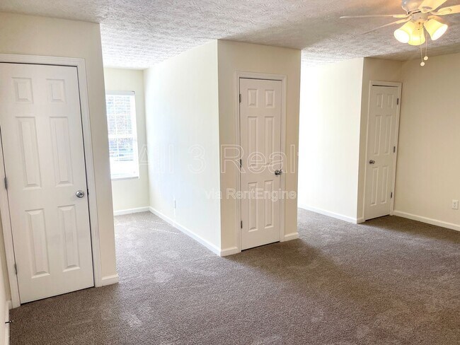 Building Photo - 6255 Topaz Trail