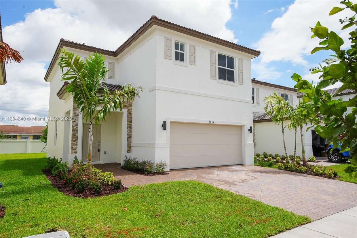 Primary Photo - 2637 SE 24th Ct