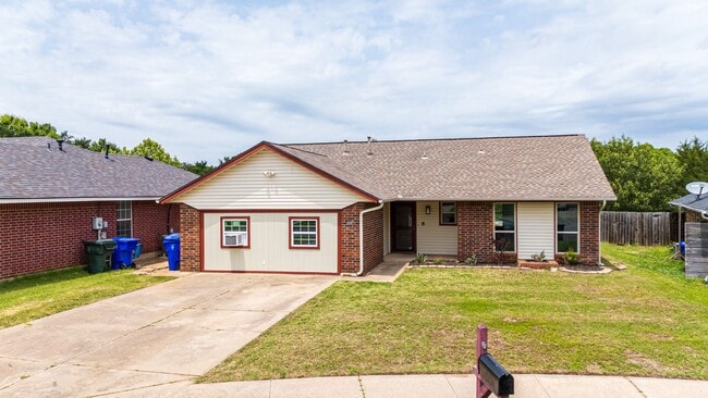 Building Photo - 4 Bedroom Rent to Own Home Available!