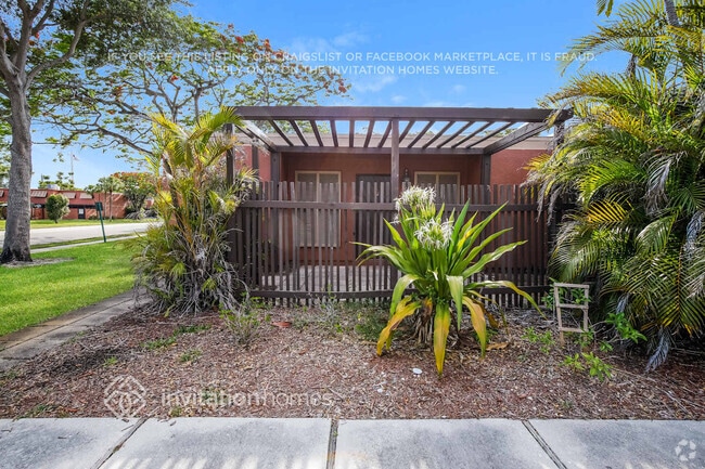Building Photo - 1500 Hammock Ln
