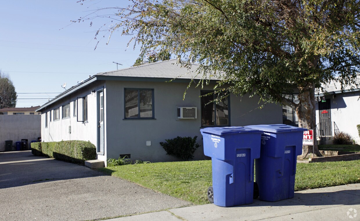 Building Photo - 325 N Beverly Ct