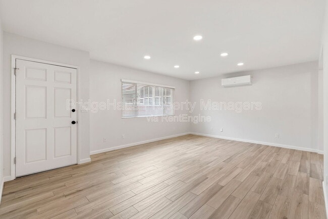 Foto del edificio - 4745 Marlborough Dr