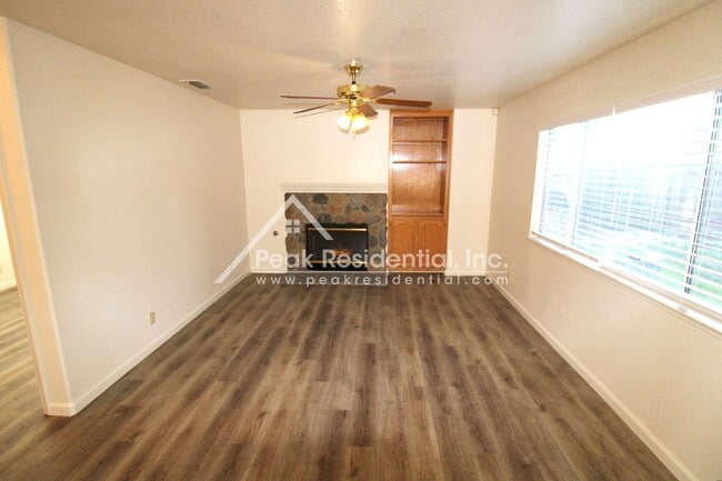 Building Photo - 4 br, 3 bath House - 6508 Blue Rock Ct