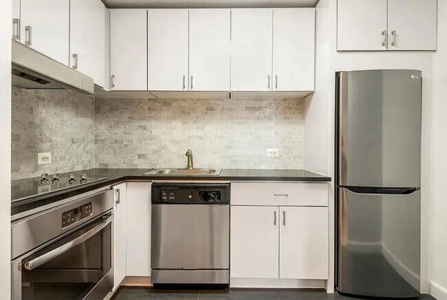 Foto del edificio - 3 bedroom in NEW YORK NY 10005