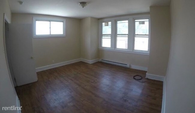 Foto del edificio - 1 br, 1 bath Apartment - 4935 Mulberry St