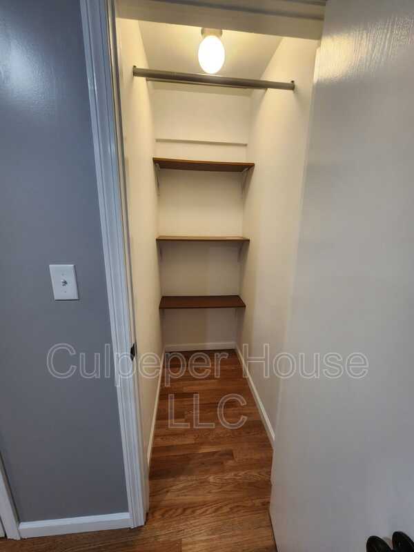 Foto del edificio - 2854 W Sylvania Ave