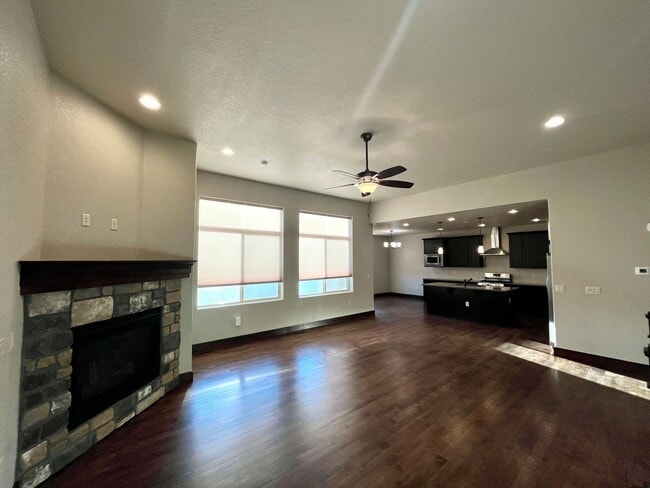 Building Photo - 622 Vermilion Peak Dr