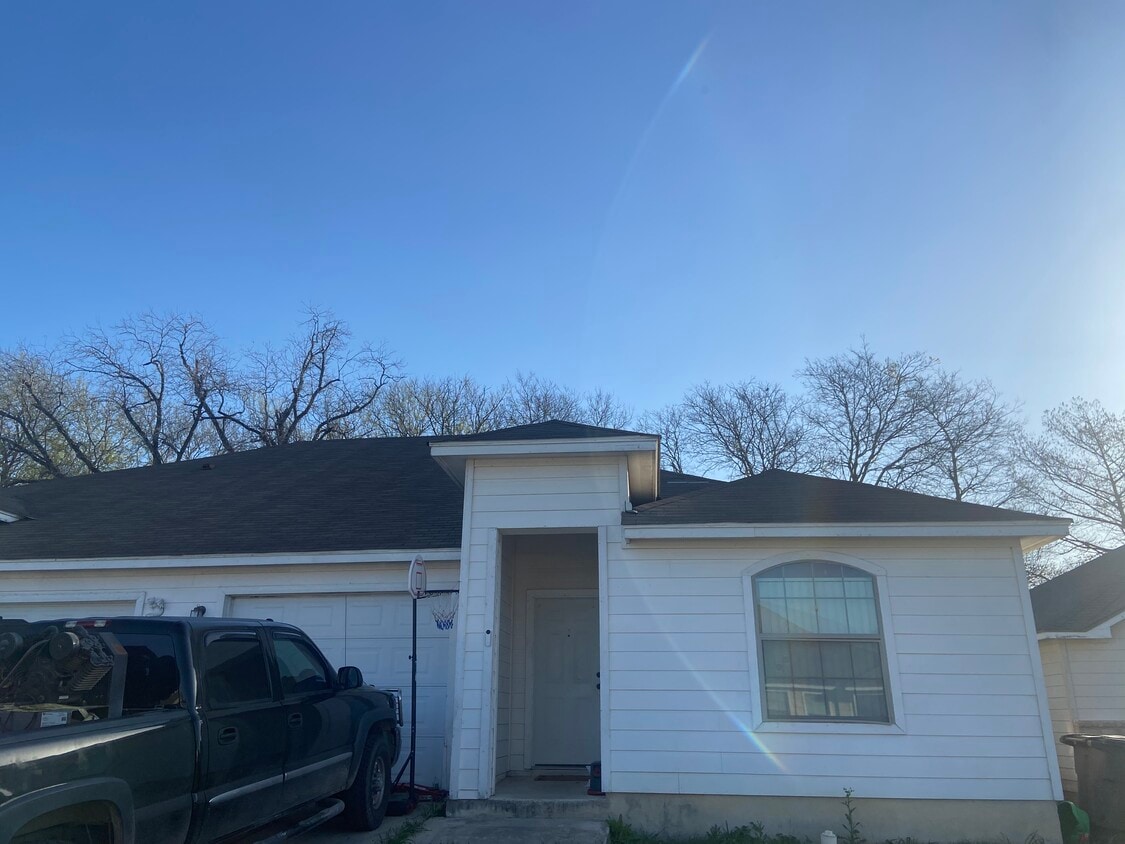 13018 Oconnor Cv, Live Oak, TX 78233 House Rental in Live Oak, TX