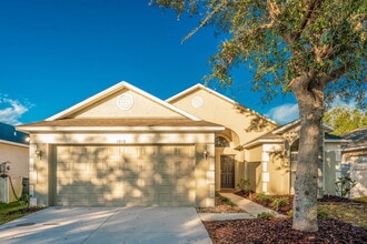 Building Photo - 1010 Cristelle Jean Dr