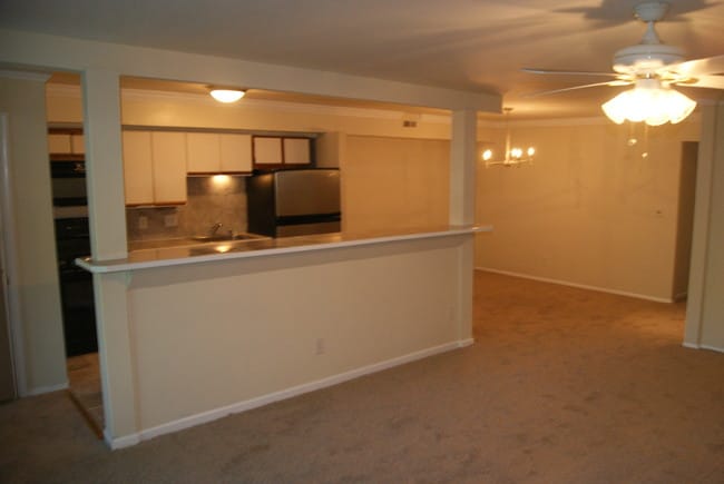 Photo - 7527 Spring Lake Dr Apartment
