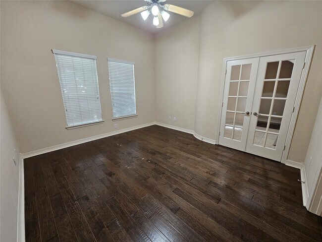 Building Photo - 3218 Waters Edge Dr